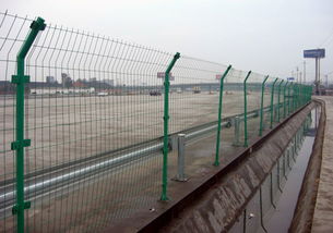 陜西高速公路與鐵路隔離柵產(chǎn)品的制作特點(diǎn)